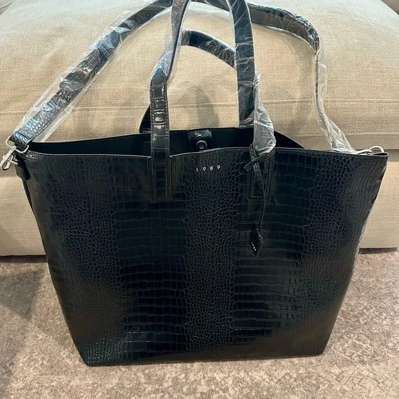 Croc-Embossed Black Faux Leather Tote Bag - Picture 2 of 3